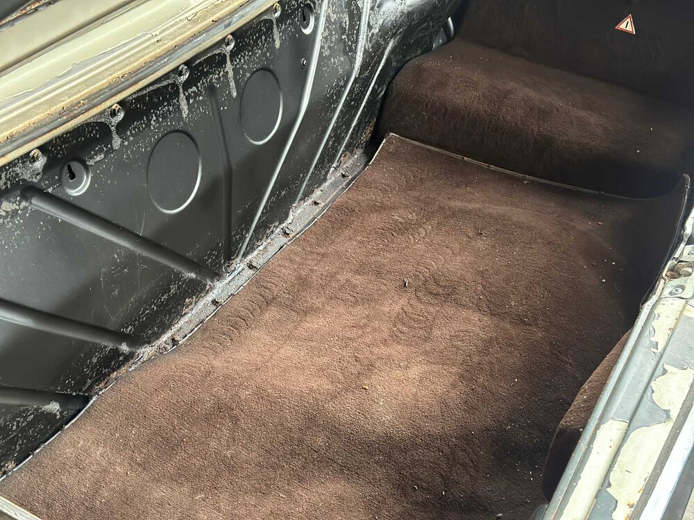 Mercedes-Benz SL560 5.5 V8 1988 SL-Class