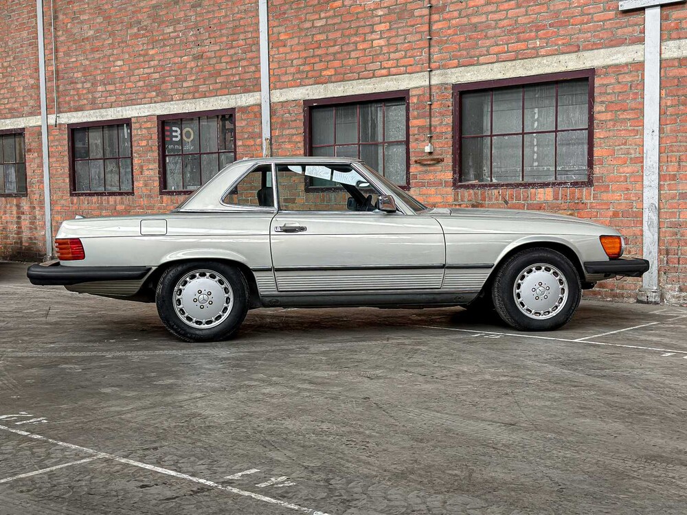 Mercedes-Benz SL560 5.5 V8 1988 SL-Class