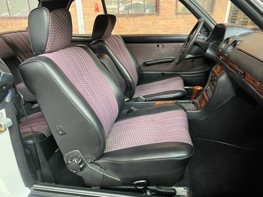 Mercedes-Benz 230 C (280 LPG ENGINE) 200-280 (W123) 184hp 1977, 50-SG-25