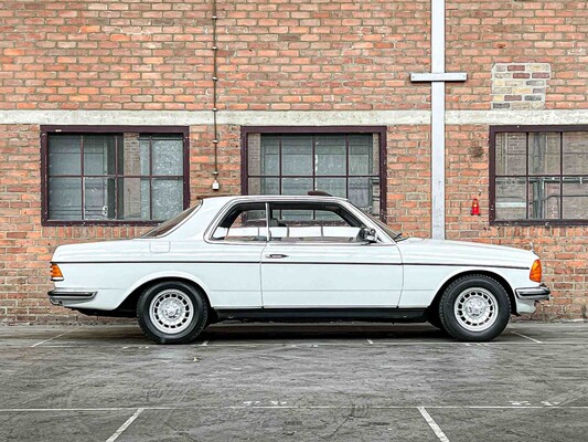 Mercedes-Benz 230 C (280 LPG ENGINE) 200-280 (W123) 184hp 1977, 50-SG-25