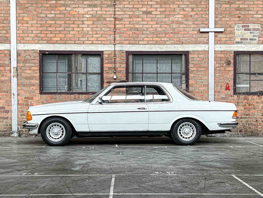 Mercedes-Benz 230 C (280 LPG ENGINE) 200-280 (W123) 184hp 1977, 50-SG-25