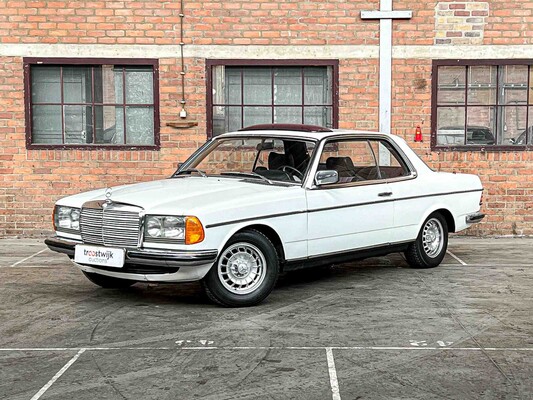 Mercedes-Benz 230 C (280 LPG ENGINE) 200-280 (W123) 184hp 1977, 50-SG-25