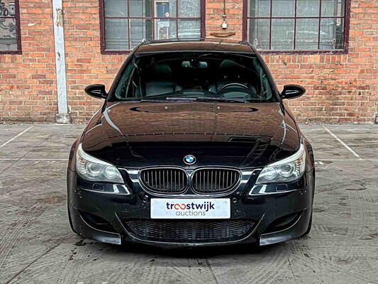 BMW M5 5.0 V10 E60 507hp 2008 5-Series YOUNGTIMER