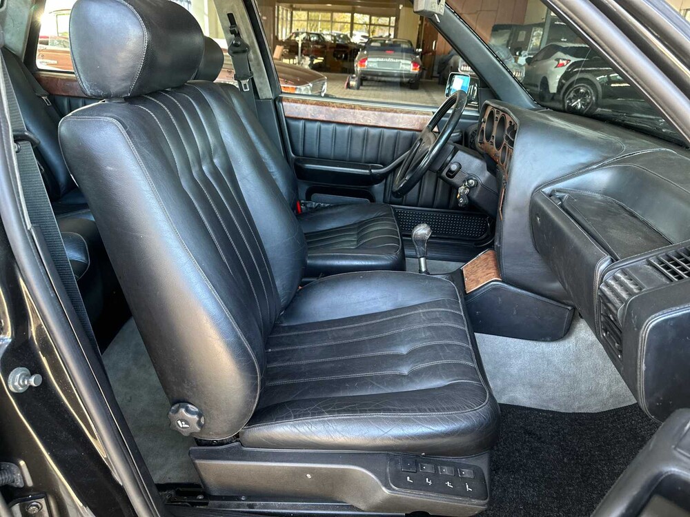 Lancia Thema 3.0 8.32 Ferrari 202pk 1989