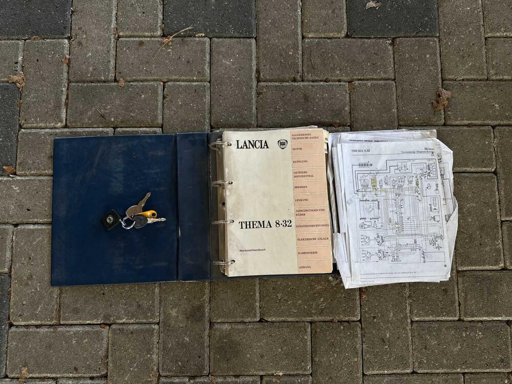 Lancia Thema 3.0 8.32 Ferrari 202pk 1989