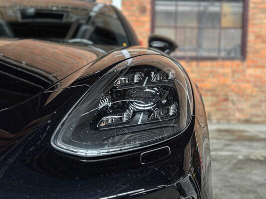 Porsche Panamera Sport Turismo 4S 2.9 V6 441PS 2018, J-376-JS