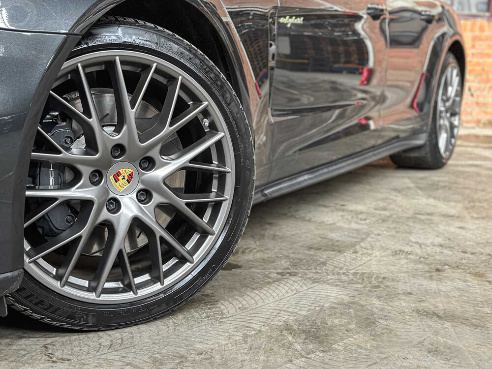 Porsche Panamera Sport Turismo 4 E-Hybrid 2.9 V6 10-Years Edition 462pk 2019, H-662-RX