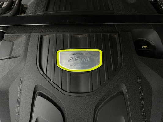 Porsche Panamera Sport Turismo 4 E-Hybrid 2.9 V6 10-Jahre Edition 462PS 2019, H-662-RX