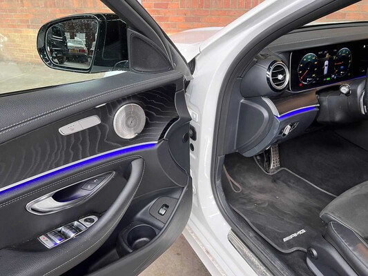 Mercedes-Benz E300 de AMG Line 194PS 2021 Plug-In Hybrid E-Klasse Kombi, P-967-ZG