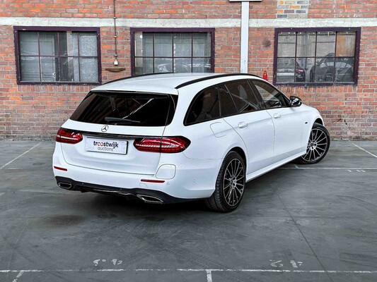 Mercedes-Benz E300 de AMG Line 194PS 2021 Plug-In Hybrid E-Klasse Kombi, P-967-ZG