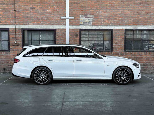 Mercedes-Benz E300 de AMG Line 194PS 2021 Plug-In Hybrid E-Klasse Kombi, P-967-ZG
