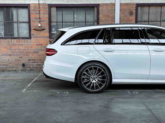 Mercedes-Benz E300 de AMG Line 194PS 2021 Plug-In Hybrid E-Klasse Kombi, P-967-ZG
