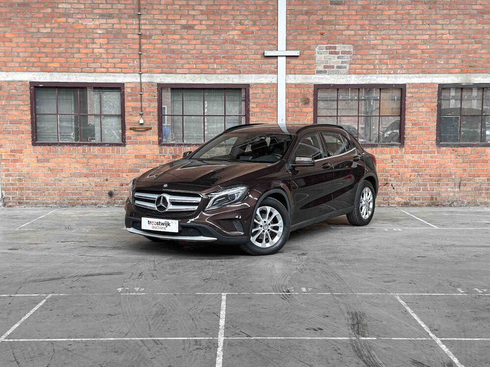 Mercedes-Benz GLA180 CDI Lease Edition 109hp 2015 GLA-class, GF-098-D