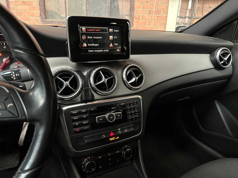 Mercedes-Benz GLA180 CDI Lease Edition 109hp 2015 GLA-class, GF-098-D