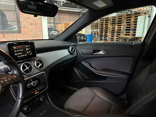 Mercedes-Benz GLA180 CDI Lease Edition 109PS 2015 GLA-Klasse, GF-098-D