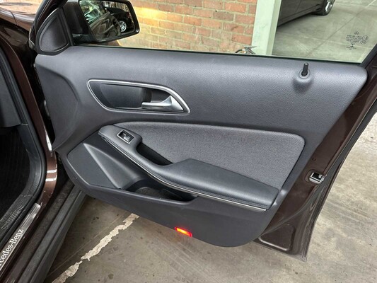 Mercedes-Benz GLA180 CDI Lease Edition 109PS 2015 GLA-Klasse, GF-098-D