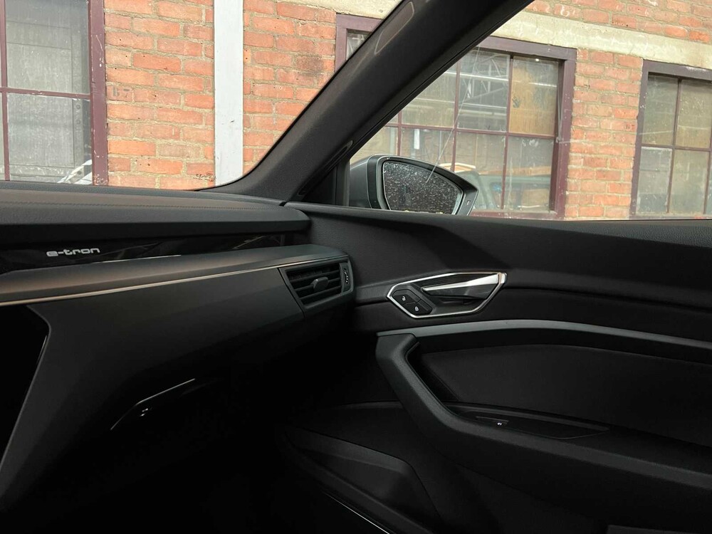 Audi e-tron 55 Quattro Business Edition 95 kWh 408pk 2021, L-308-ZT