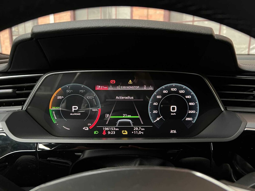 Audi e-tron 55 Quattro Business Edition 95 kWh 408pk 2021, L-308-ZT