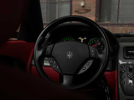 Maserati Quattroporte 4.7 V8 440PS Sport GTS '63.000km' 2010