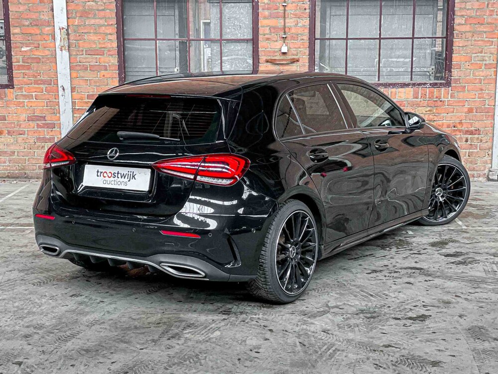 Mercedes-Benz A180d AMG Business Solution 116pk 2018 A-klasse, XJ-192-K