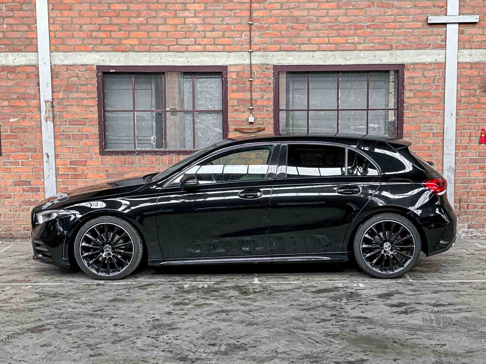 Mercedes-Benz A180d AMG Business Solution 116pk 2018 A-klasse, XJ-192-K