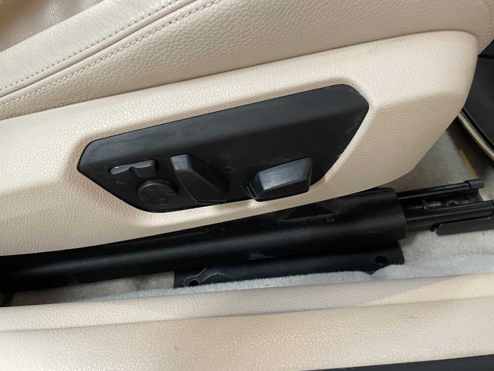 BMW 125i Business+ 300pk 2012 1-serie, 7-ZSJ-54