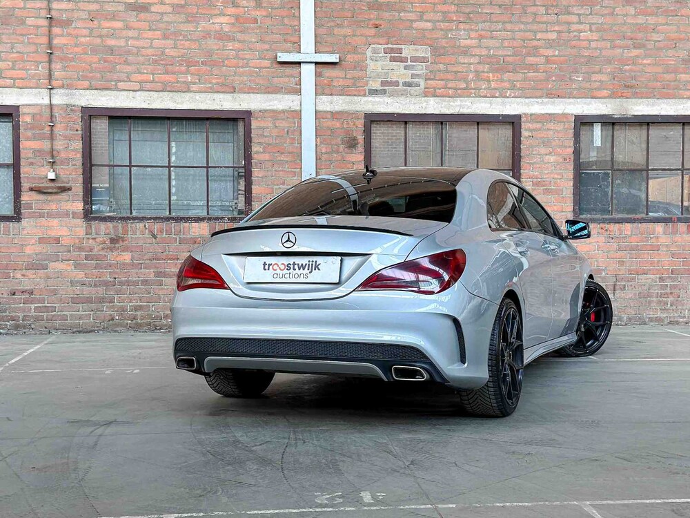Mercedes-Benz CLA180 Prestige Comfort 122pk 2015 CLA-klasse, T-229-LT 