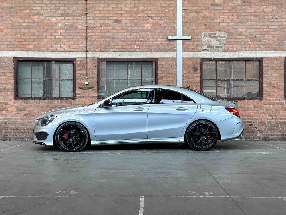 Mercedes-Benz CLA180 Prestige Comfort 122pk 2015 CLA-klasse, T-229-LT 
