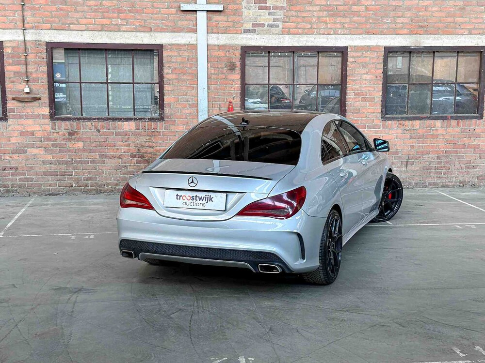 Mercedes-Benz CLA180 Prestige Comfort 122pk 2015 CLA-klasse, T-229-LT 