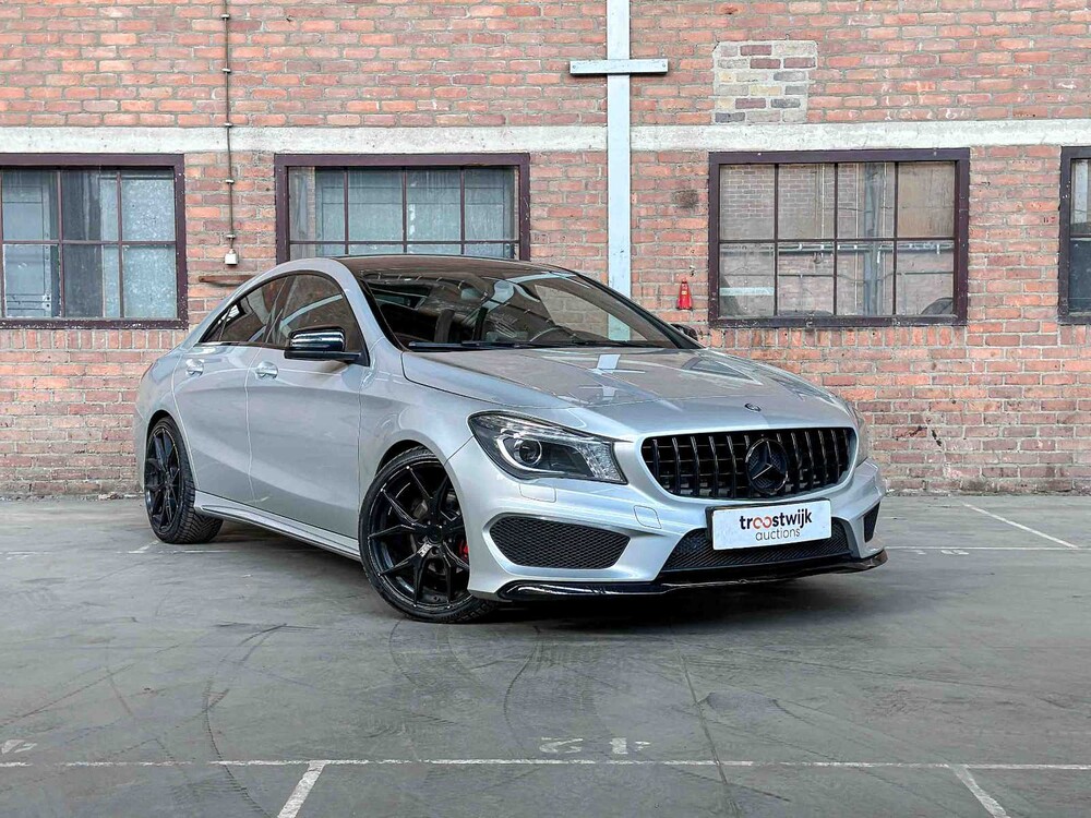 Mercedes-Benz CLA180 Prestige Comfort 122pk 2015 CLA-klasse, T-229-LT 