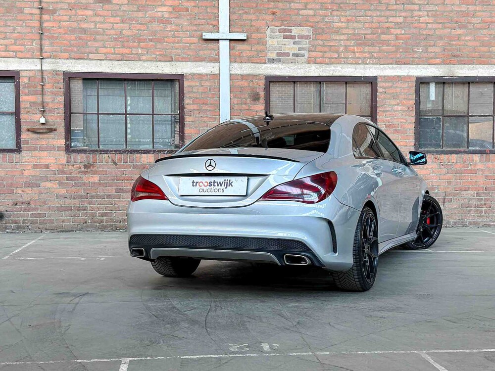 Mercedes-Benz CLA180 Prestige Comfort 122pk 2015 CLA-klasse, T-229-LT 