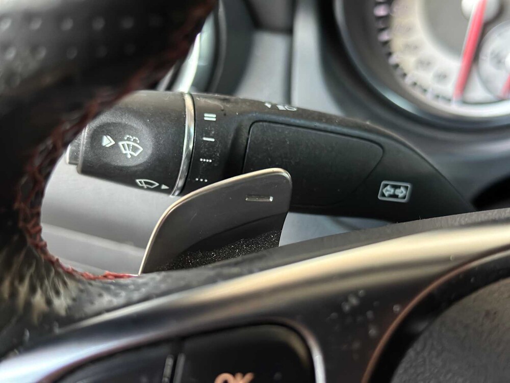 Mercedes-Benz CLA180 Prestige Comfort 122pk 2015 CLA-klasse, T-229-LT 