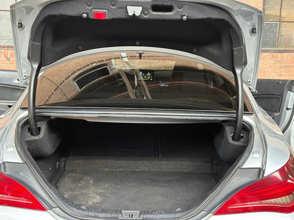 Mercedes-Benz CLA180 Prestige Comfort 122pk 2015 CLA-klasse, T-229-LT 