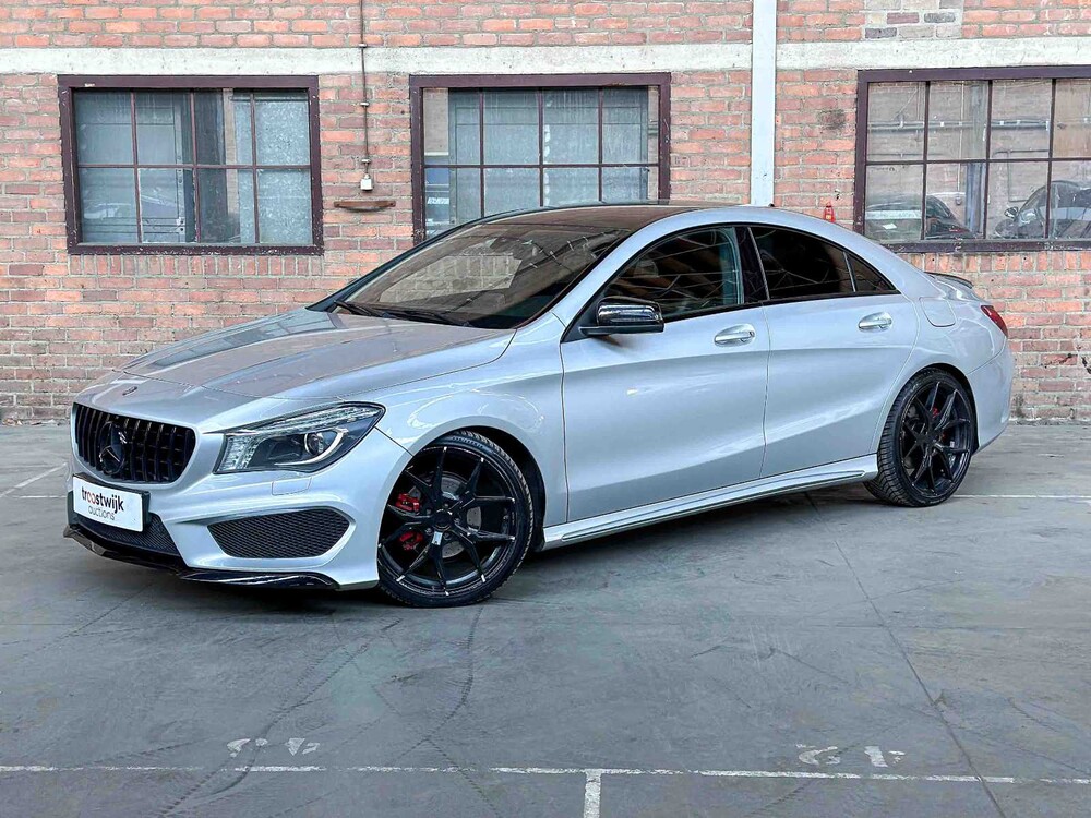 Mercedes-Benz CLA180 Prestige Comfort 122pk 2015 CLA-klasse, T-229-LT 