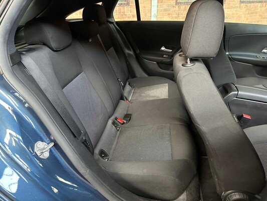 Mercedes-Benz CLA180 Business Solution CLA-Klasse Shooting Brake 136PS 2021 (Original-NL), K-844-HV