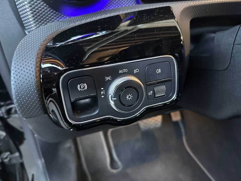 Mercedes-Benz A250e Business Solution Luxury Limited 160pk 2021 A-klasse Limousine (Origineel-NL), N-391-HH