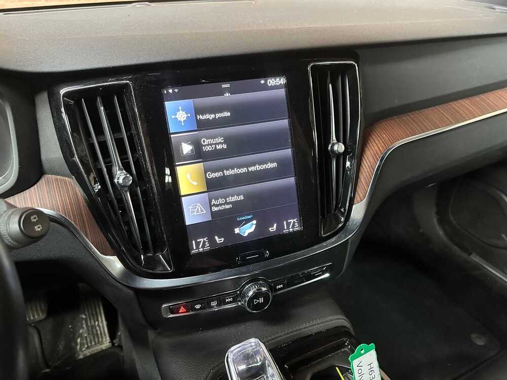 Volvo V60 2.0 T6 Twin Engine AWD Inscription 253hp 2020 (Original-NL), H-630-LN