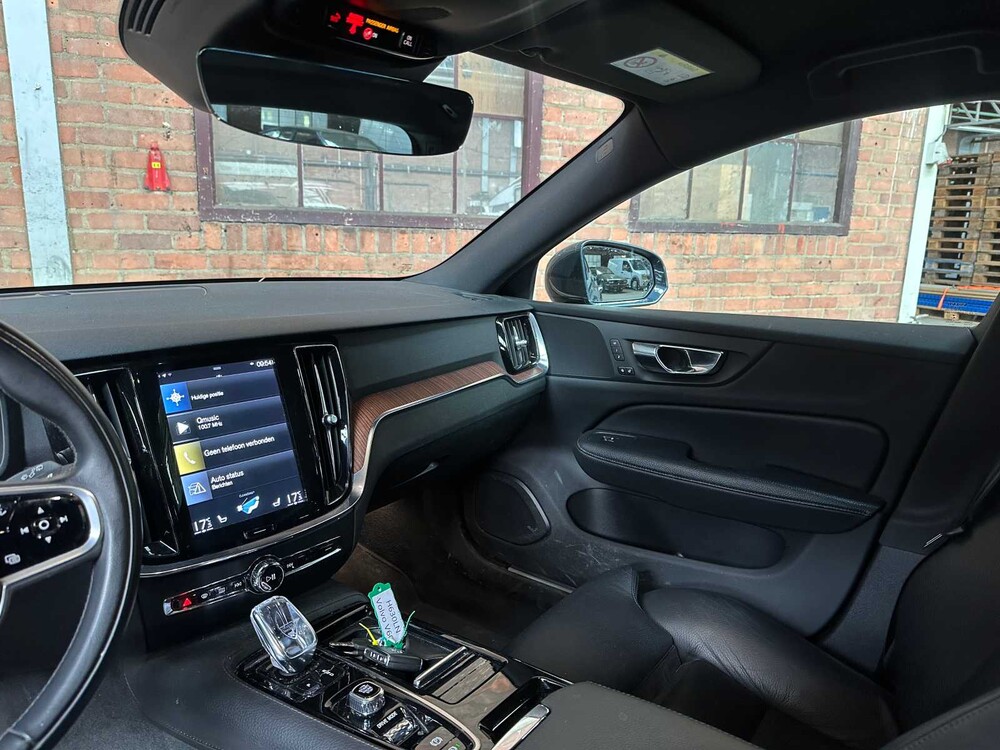 Volvo V60 2.0 T6 Twin Engine AWD Inscription 253hp 2020 (Original-NL), H-630-LN