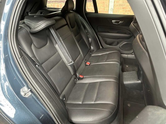 Volvo V60 2.0 T6 Twin Engine AWD Inscription 253hp 2020 (Original-NL), H-630-LN