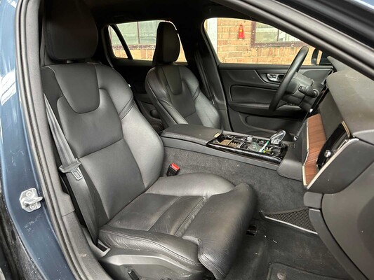 Volvo V60 2.0 T6 Twin Engine AWD Inscription 253hp 2020 (Original-NL), H-630-LN