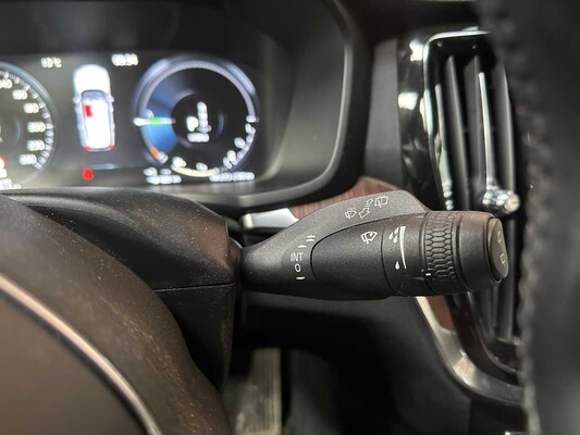 Volvo V60 2.0 T6 Twin Engine AWD Inscription 253hp 2020 (Original-NL), H-630-LN