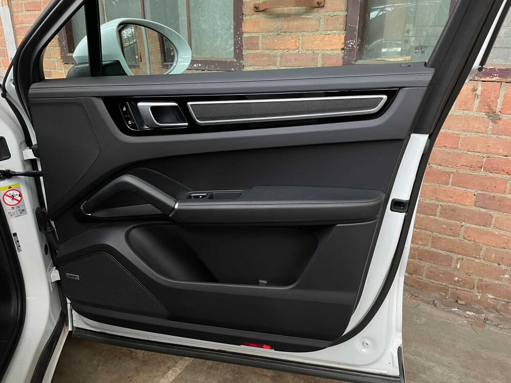 Porsche Cayenne Coupe 3.0 V6 340pk 2019 (Sport Chrono & Sport Design)