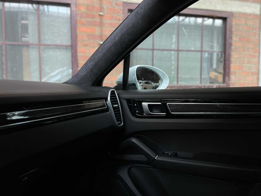 Porsche Cayenne Coupe 3.0 V6 340PS 2019 (Sport Chrono & Sport Design)