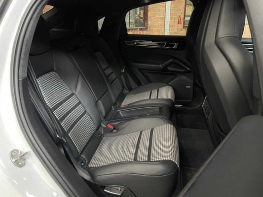 Porsche Cayenne Coupe 3.0 V6 340PS 2019 (Sport Chrono & Sport Design)