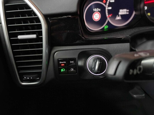 Porsche Cayenne Coupe 3.0 V6 340PS 2019 (Sport Chrono & Sport Design)