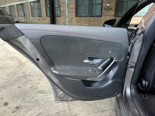 Mercedes-Benz CLA200 AMG Business Solution 163PS 2021 (Original-NL) CLA-Klasse Shooting Brake, K-277-XS