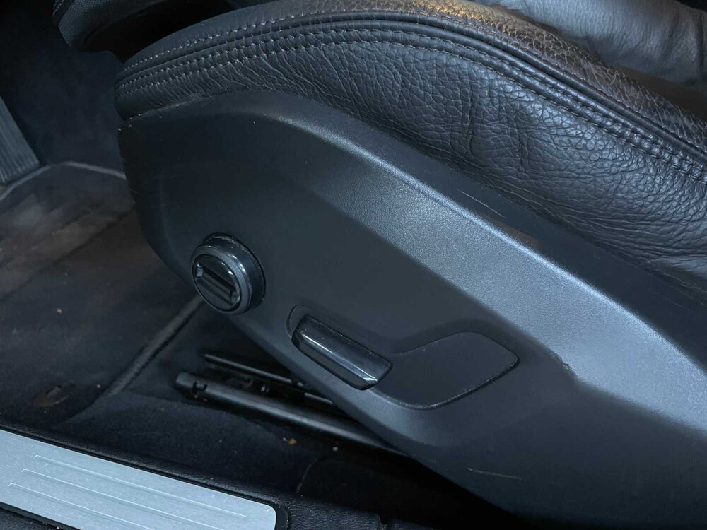 Volvo V60 2.0 B4 R-Design 197pk 2021, T-835-RK