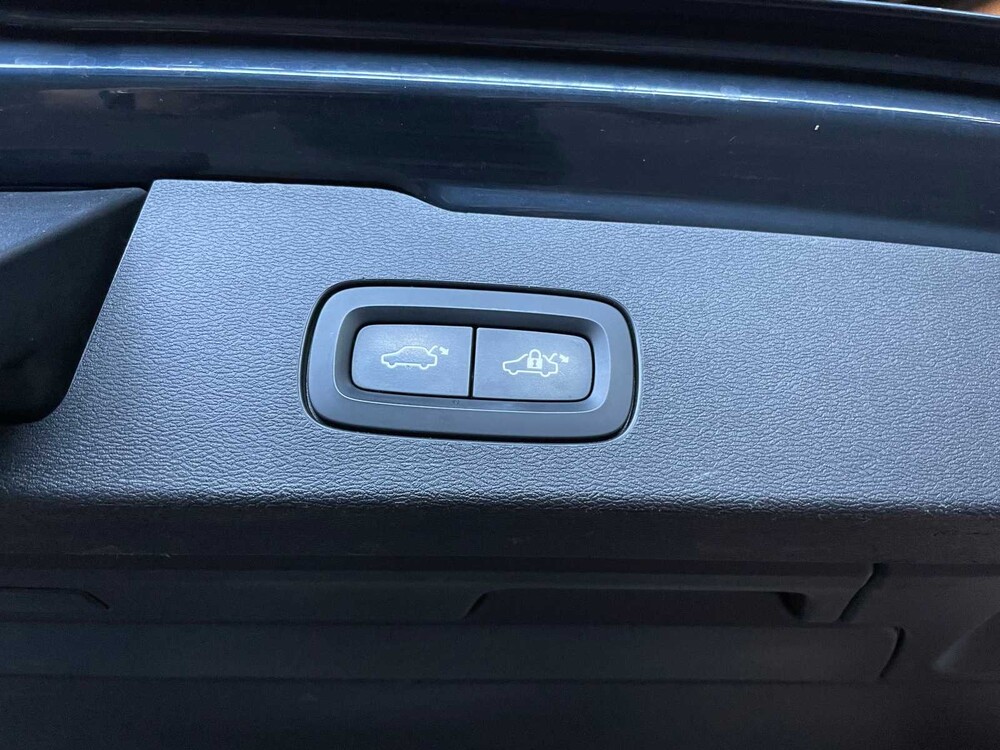 Volvo V60 2.0 B4 R-Design 197pk 2021, T-835-RK