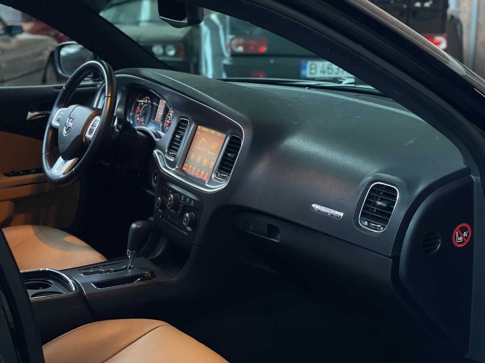 Dodge Charger RT HEMI 5.7 V8 375pk 2013