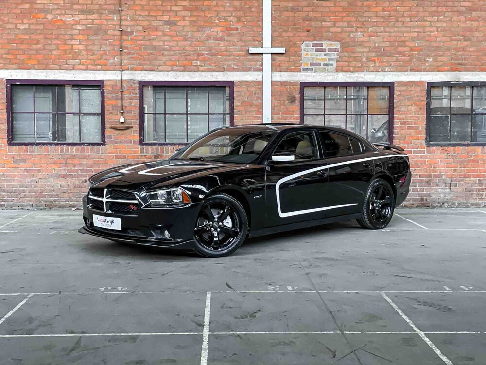 Dodge Charger RT HEMI 5.7 V8 375pk 2013